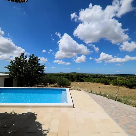 Country house Korlat