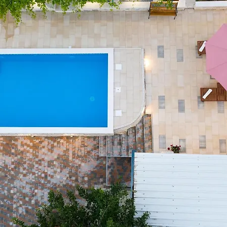 Hétvégi ház Korlat