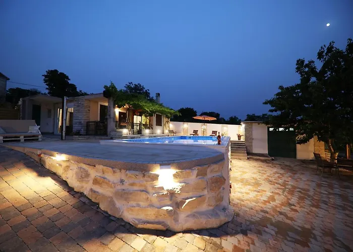 Korlat Hétvégi ház