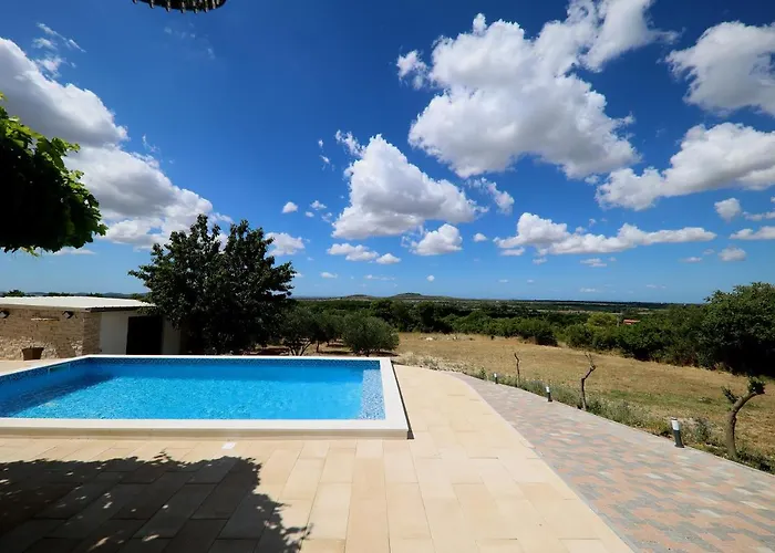 Hétvégi ház Korlat